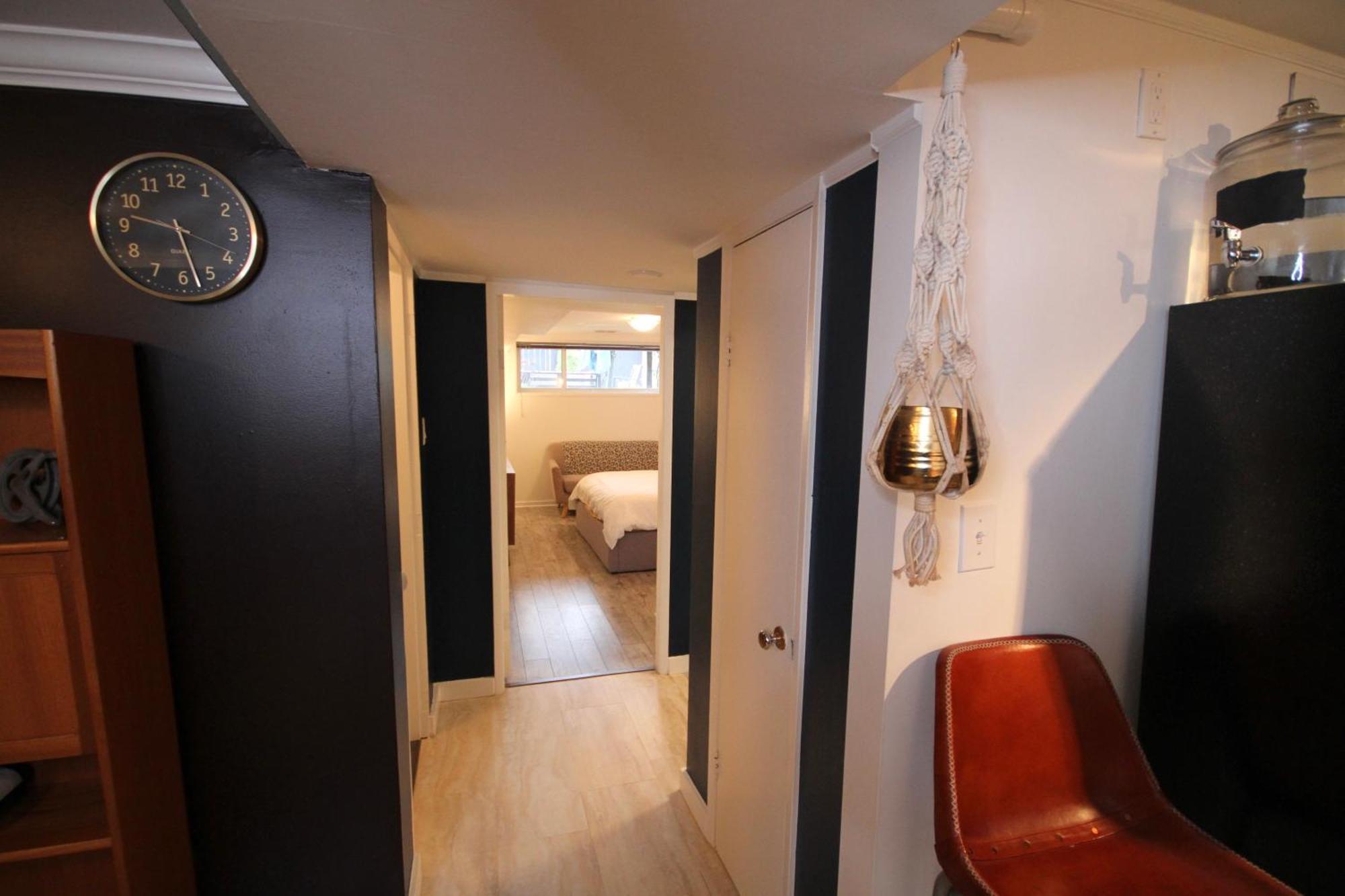 The Orange Door Bungalow Vancouver Exterior foto